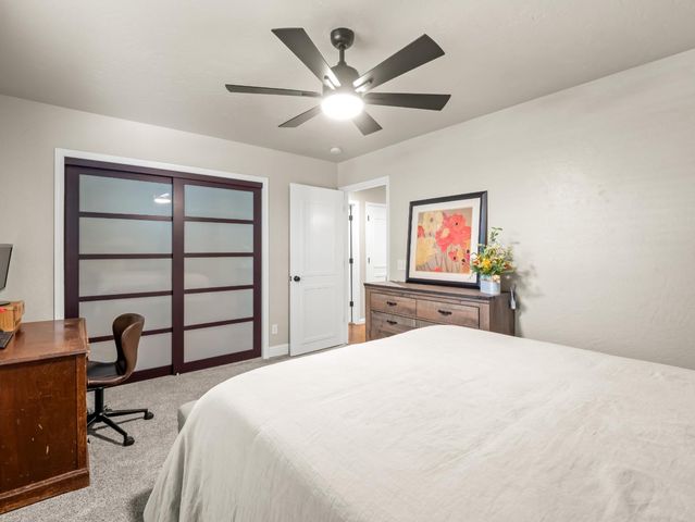 1565 S Highland Avenue, Sanger, CA 93657