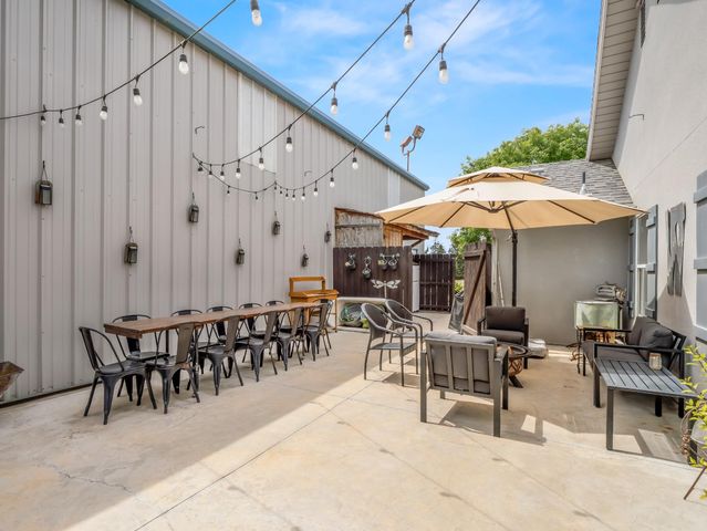 1565 S Highland Avenue, Sanger, CA 93657