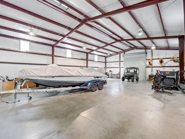 1565 S Highland Avenue, Sanger, CA 93657