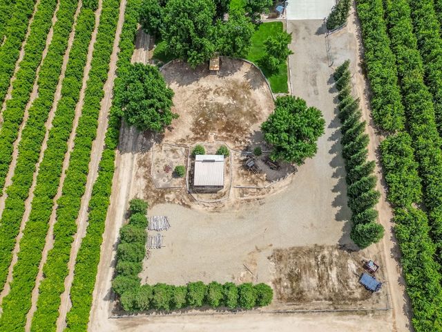 1565 S Highland Avenue, Sanger, CA 93657