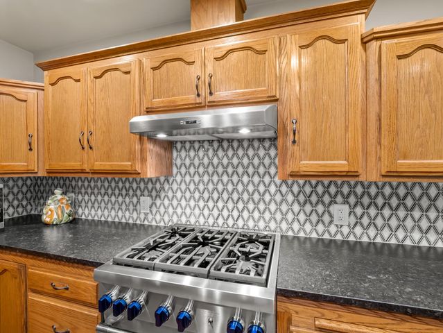 1565 S Highland Avenue, Sanger, CA 93657