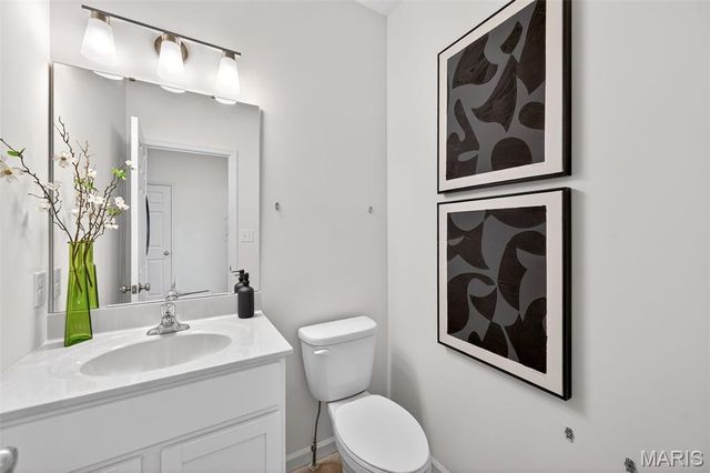 206 Marais Temps Clair Way, St Charles, MO 63301