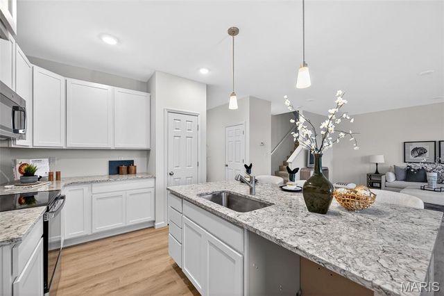 206 Marais Temps Clair Way, St Charles, MO 63301