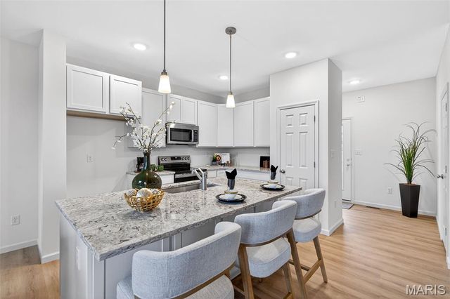 206 Marais Temps Clair Way, St Charles, MO 63301