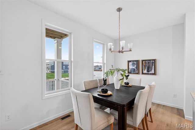 206 Marais Temps Clair Way, St Charles, MO 63301