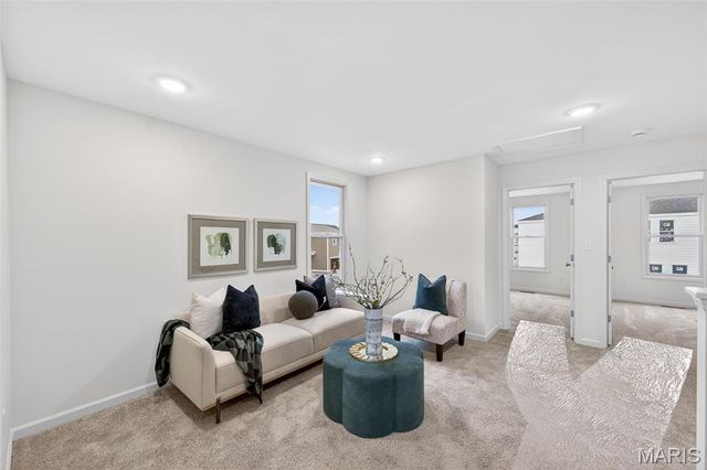 206 Marais Temps Clair Way, St Charles, MO 63301