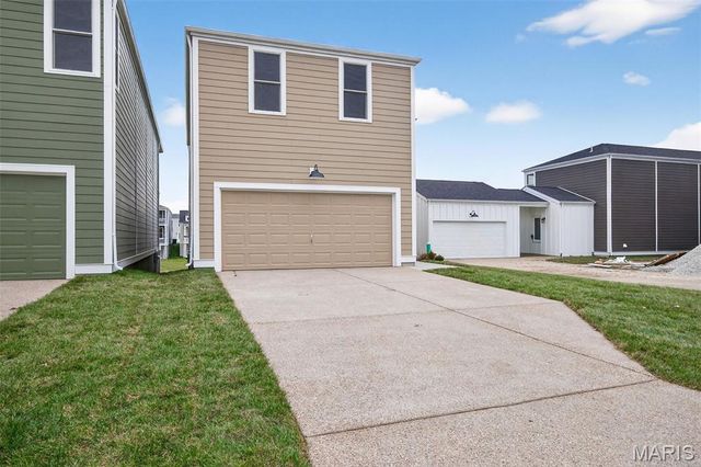 206 Marais Temps Clair Way, St Charles, MO 63301