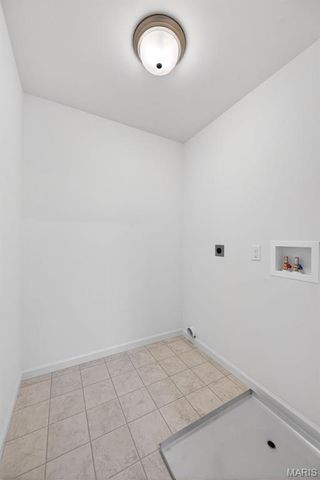 206 Marais Temps Clair Way, St Charles, MO 63301