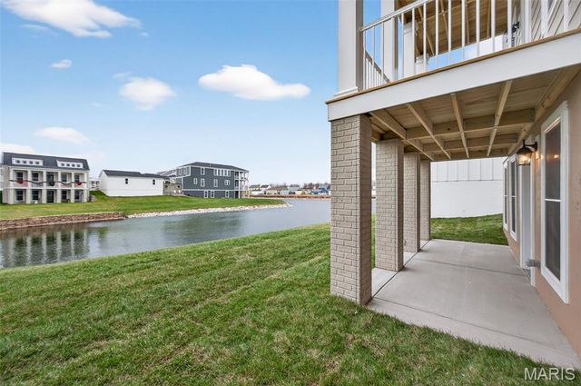 206 Marais Temps Clair Way, St Charles, MO 63301