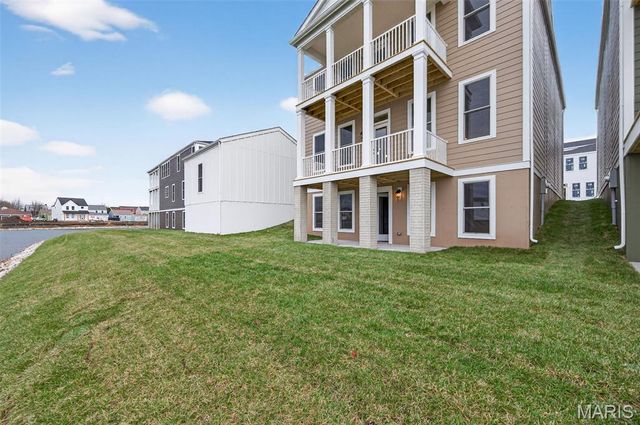 206 Marais Temps Clair Way, St Charles, MO 63301