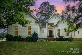 9319 Arbor Creek Drive, Charlotte, NC 28269