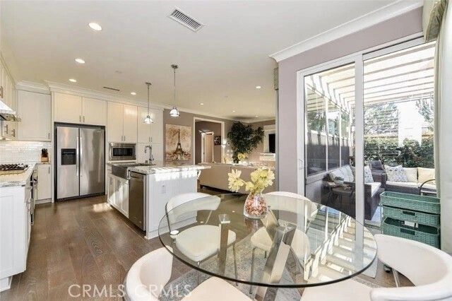 83 Waterleaf, Irvine, CA 92620