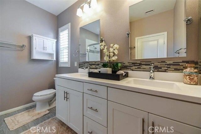 83 Waterleaf, Irvine, CA 92620