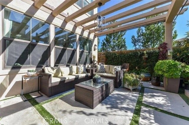 83 Waterleaf, Irvine, CA 92620