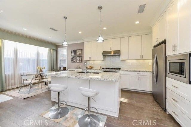 83 Waterleaf, Irvine, CA 92620