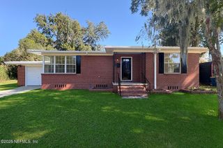 1407 MAGNOLIA Circle E, Jacksonville, FL 32211