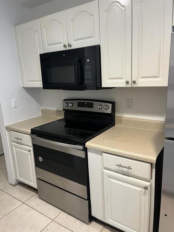2952 NW 55th Avenue 2A, Lauderhill, FL 33313