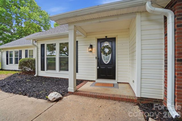 1919 Gables Drive, Monroe, NC 28112