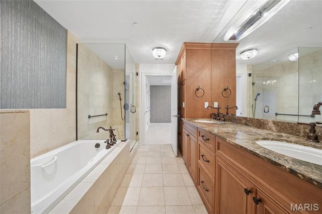 232 N Kingshighway Boulevard 1209, St Louis, MO 63108