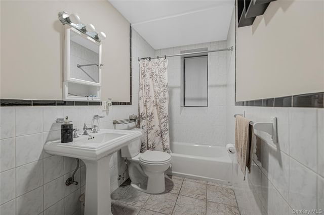 20 Locust Hill Avenue, Yonkers, NY 10701