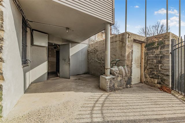 20 Locust Hill Avenue, Yonkers, NY 10701