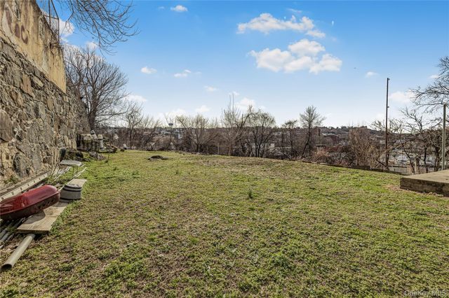 20 Locust Hill Avenue, Yonkers, NY 10701