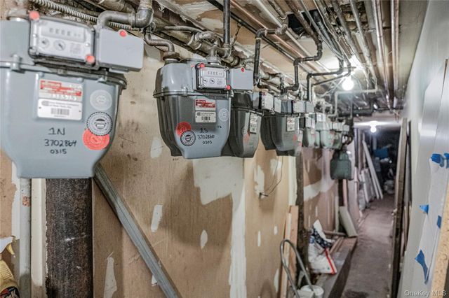 20 Locust Hill Avenue, Yonkers, NY 10701