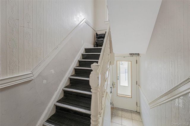 20 Locust Hill Avenue, Yonkers, NY 10701