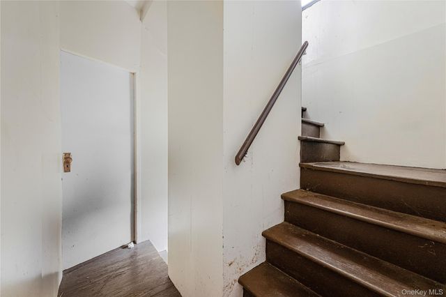 20 Locust Hill Avenue, Yonkers, NY 10701