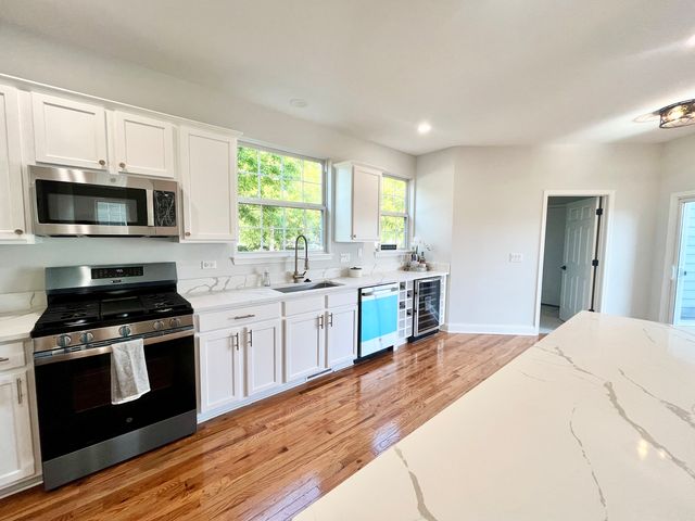 1266 Airs Avenue, Sugar Grove, IL 60554