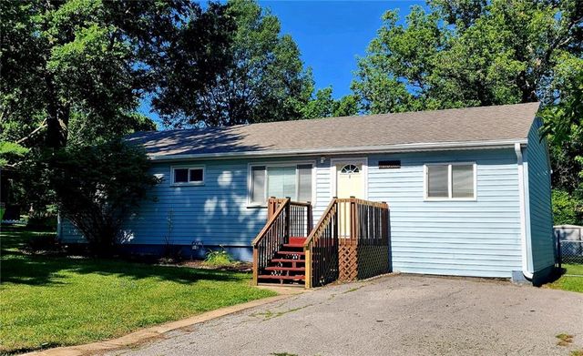 17604 Montgall Drive, Belton, MO 64012