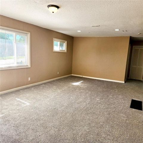 17604 Montgall Drive, Belton, MO 64012