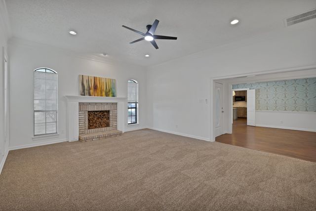 4219 Oak Springs Drive, Arlington, TX 76016