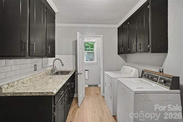 519 Raintree Drive, Matthews, NC 28104