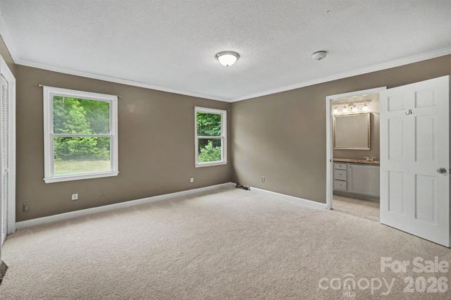 519 Raintree Drive, Matthews, NC 28104