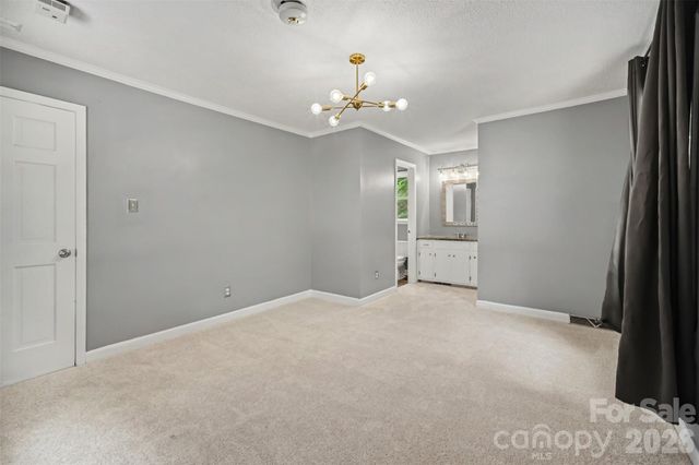 519 Raintree Drive, Matthews, NC 28104