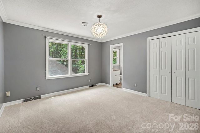 519 Raintree Drive, Matthews, NC 28104