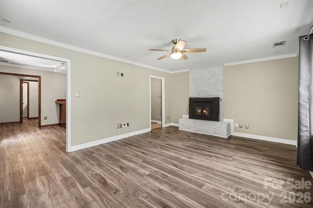 519 Raintree Drive, Matthews, NC 28104