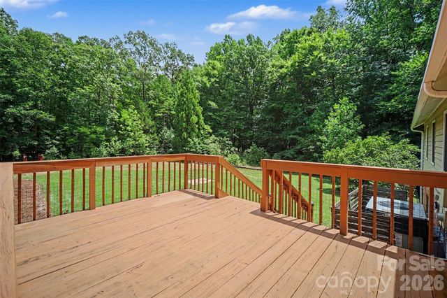 519 Raintree Drive, Matthews, NC 28104