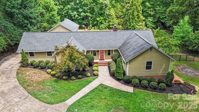 519 Raintree Drive, Matthews, NC 28104