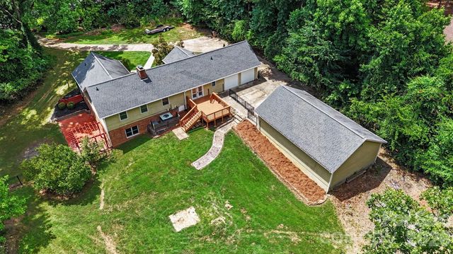 519 Raintree Drive, Matthews, NC 28104