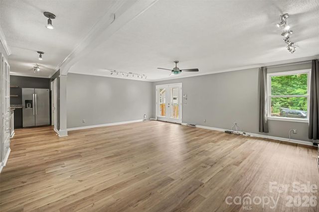 519 Raintree Drive, Matthews, NC 28104