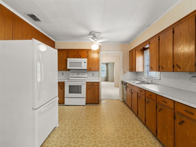 3673 Fm 49, Gilmer, TX 75644
