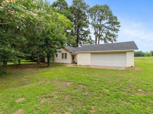 3673 Fm 49, Gilmer, TX 75644