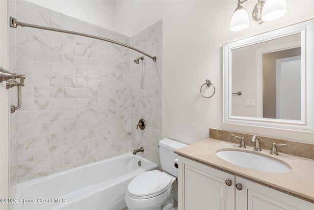 8033 Kingswood Way, Melbourne, FL 32940