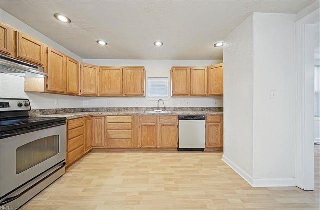 1226 Lindsay AVE, Portsmouth, VA 23704