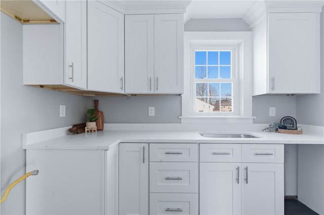 220 Vincent Avenue, East Providence, RI 02914