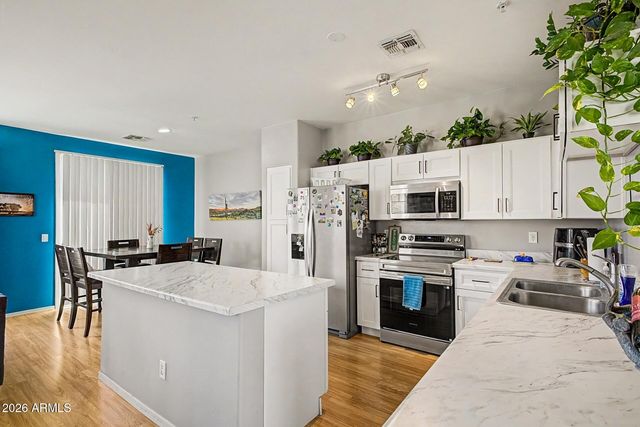 2450 W GLENROSA Avenue 41, Phoenix, AZ 85015