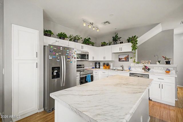 2450 W GLENROSA Avenue 41, Phoenix, AZ 85015