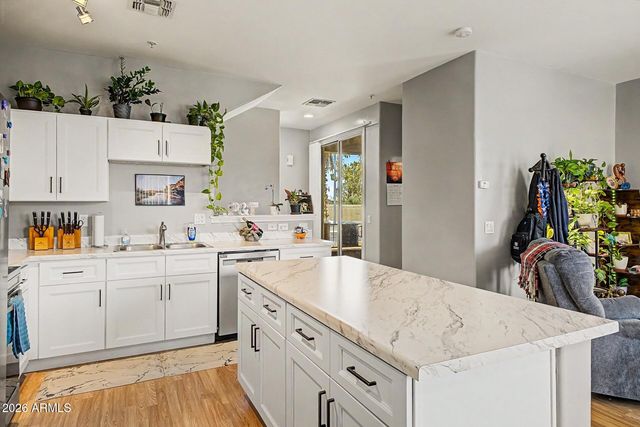2450 W GLENROSA Avenue 41, Phoenix, AZ 85015